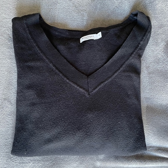 🛍️ 2/$20 Reitmans Long sleeve sweater - Picture 2 of 3